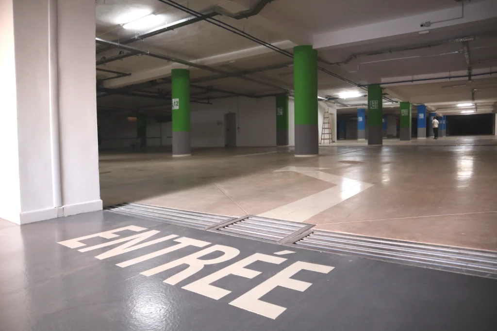 Parking privée bureaux en location